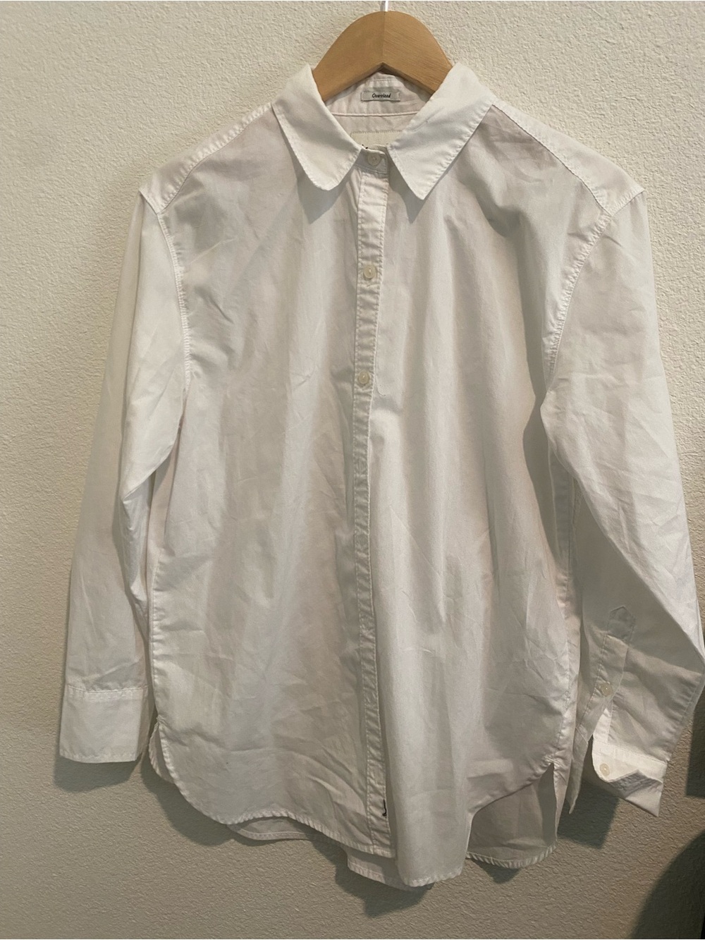 Abercrombie & Fitch White Long-Sleeve Button-Up Shirt